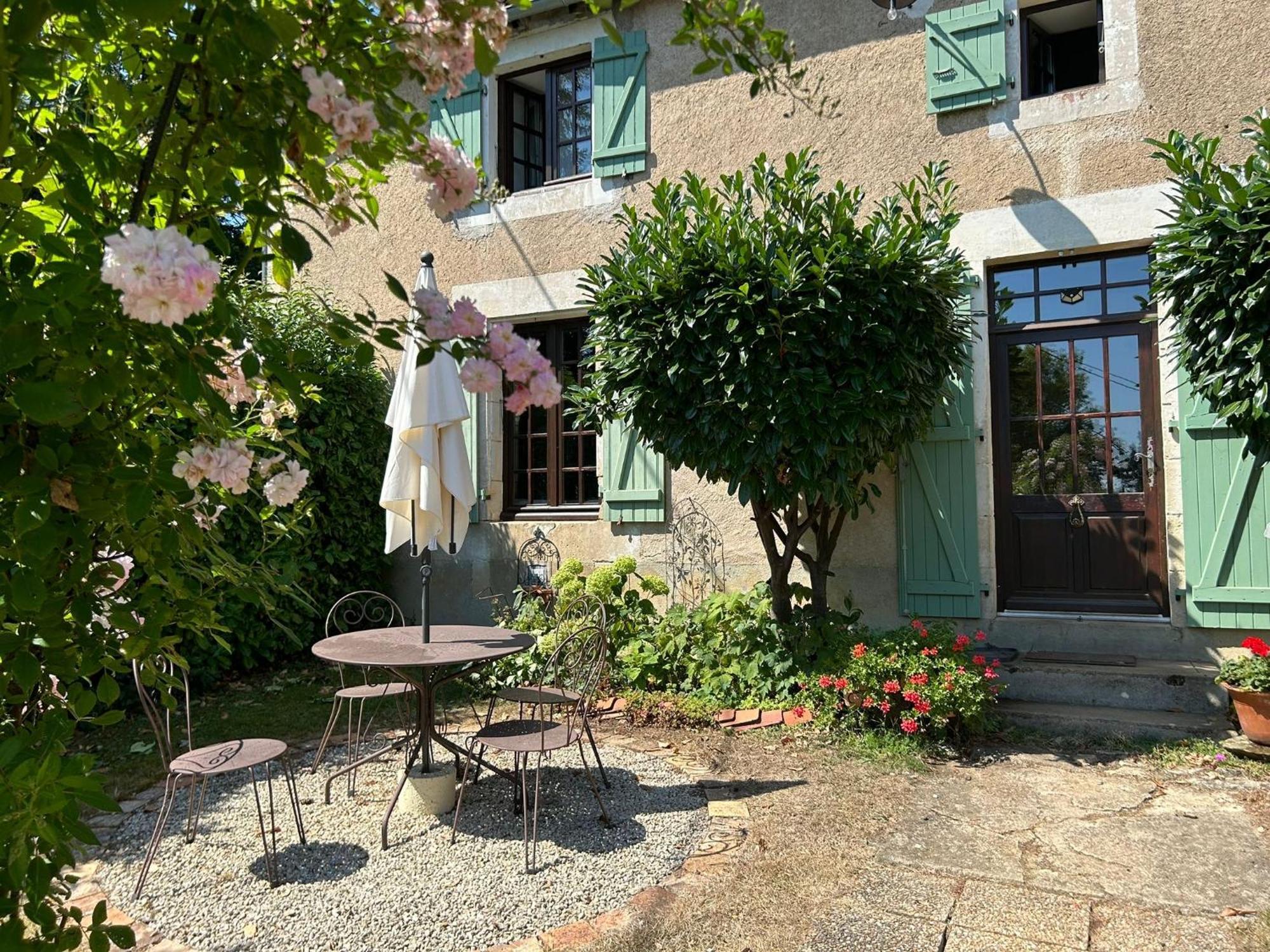 2 Chez Tabuteau Bed and Breakfast Plaisance  Exteriör bild